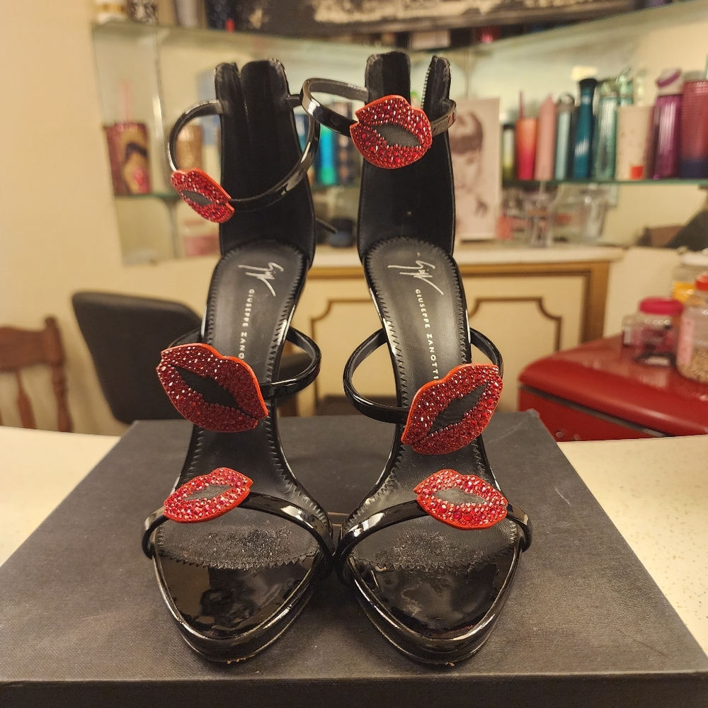 Giuseppe Zanotti Coline sandals